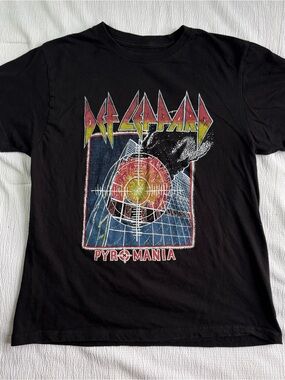 Def Leppard Pyromania Graphic T-Shirt Mens Medium Black Vintage Style Rock Band